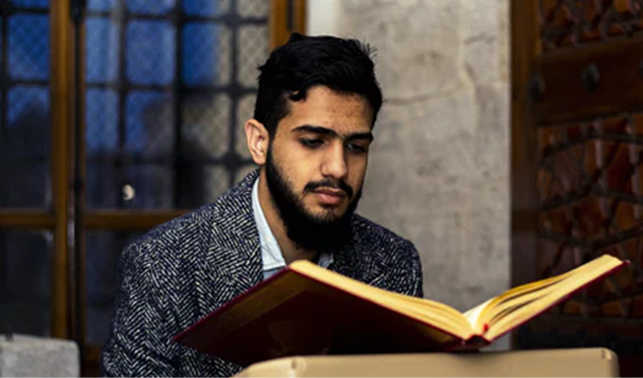 Surah Al-Falaq : Bacaan, Mufrodat, Terjemah dan Isi Kandungan