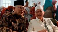 Mbah Mus, Mbah Sya'roni dan Logika Orang Awam