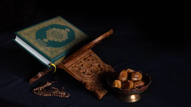 Surah Ali Imran Ayat 190 : Bacaan, Mufradat, Terjemah dan Isi kandungan