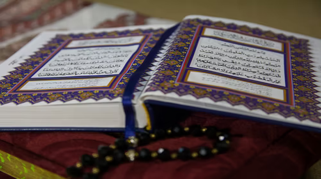 Surah Al-An’am Ayat 162-163 : Bacaan, Terjemah, Mufradat dan Isi Kandungan